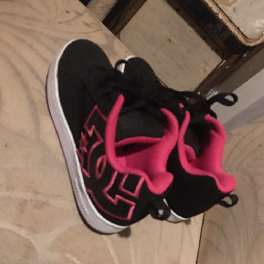 DC skater shoes size 7